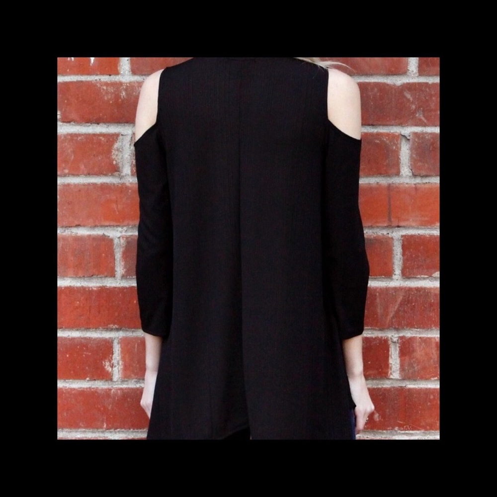 Cold Shoulder Tunic - Picture 4 of 5